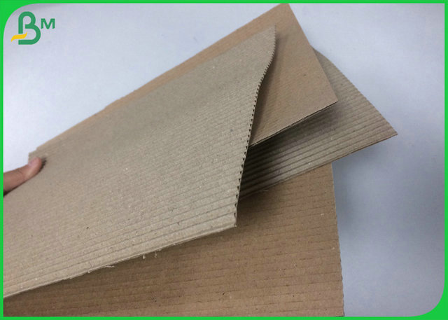 ζαρωμένο χαρτόνι φλαούτων πάχους 3mm 5mm για την κατασκευή χαρτοκιβωτίων αγγελιαφόρων