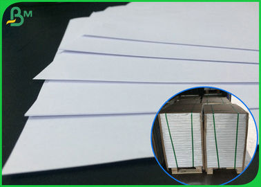 70GSM άσπρος χωρίς επίστρωση ρόλος εγγράφου εκτύπωσης Woodfree για το υλικό σημειωματάριων