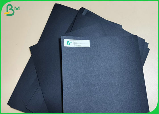 Ανακυκλώσιμα 250gsm 300gsm φύλλα πινάκων εγγράφου μεταλλινών μαύρα για τη συσκευασία δώρων