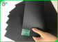 Ανακυκλώσιμος ντυμένος ρόλος εγγράφου 250gsm 500gsm μαύρος Kraft για το τύλιγμα του κιβωτίου