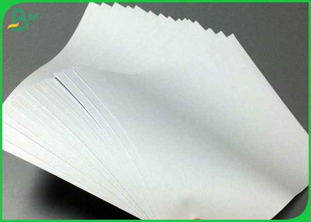 άσπρο Woodfree Offsetprinting έγγραφο 70gr 80gr για την παραγωγή του σημειωματάριου