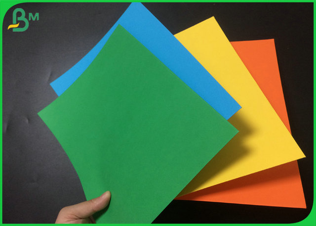 Εγκεκριμένο FSC φύλλο χαρτονιού 200gr πράσινο ρόδινο χρωματισμένο για την εκτύπωση