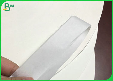 Ο βαθμός τροφίμων 32mm πλάτος 28gsm η άσπρη Kraft 44mm κυλά για το τυλίγοντας έγγραφο αχύρου