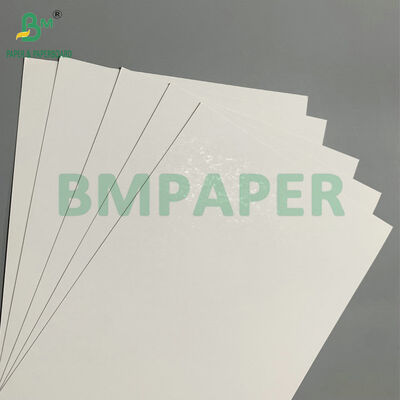 Μεγάλη ποσότητα λευκασμένης κάρτας 210 γραμμάρια 250 γραμμάρια λευκή φουσκωτή για συσκευασία φουσκωτών